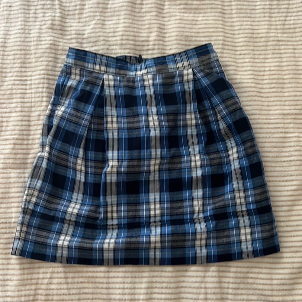 Lands End Girls Plaid Pleated Skort School Uniform in Clear Blue Plaid. Size 10